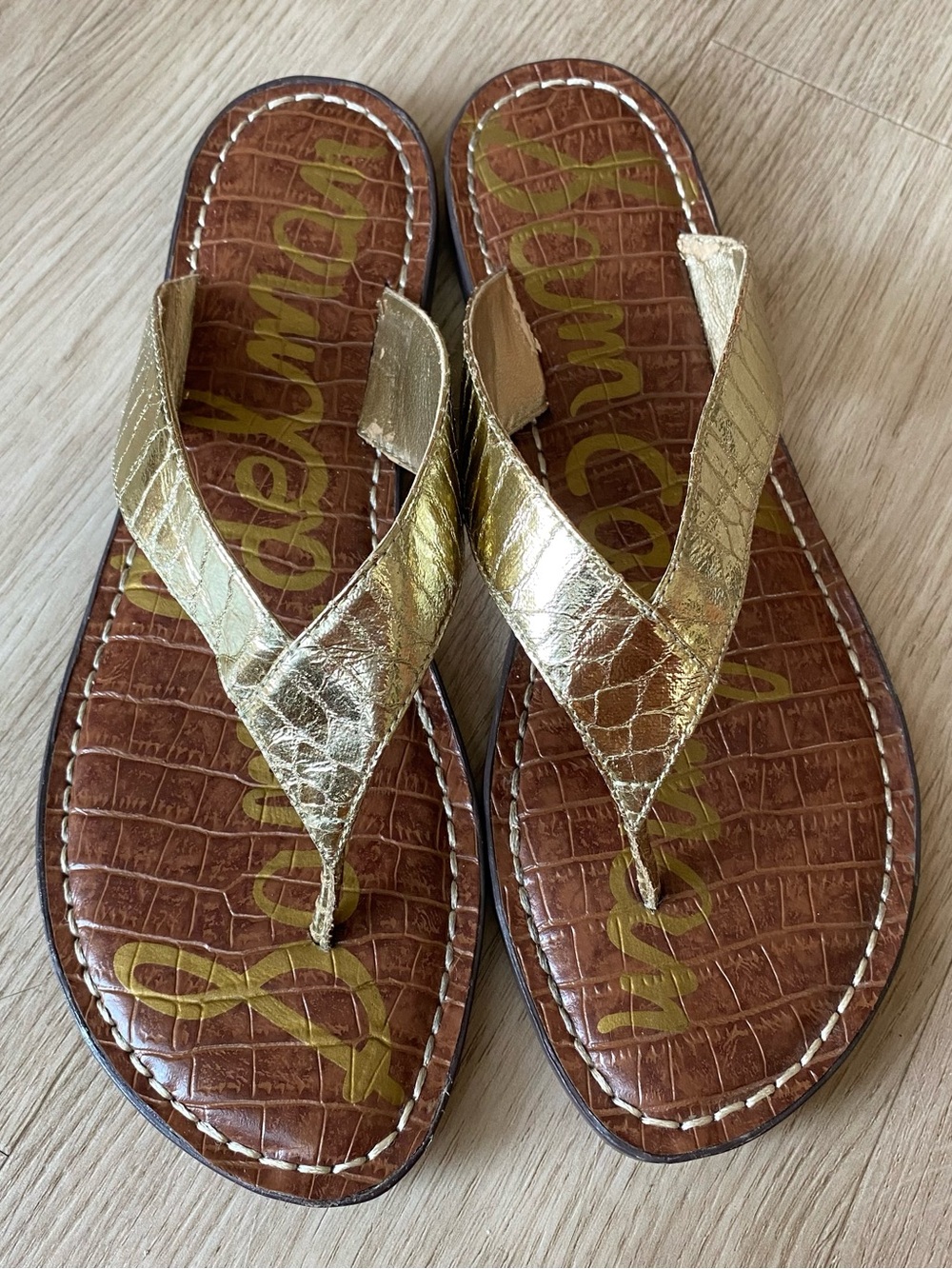 ❤️ Sam Edelman Kyra Metallic Gold Snakeskin Croc Embossed Thong Sandals - Size 8